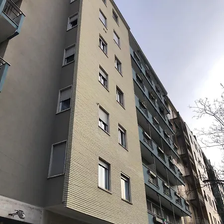 Apartment Bilocale Per Visitare La Citta,concerti E Partite
